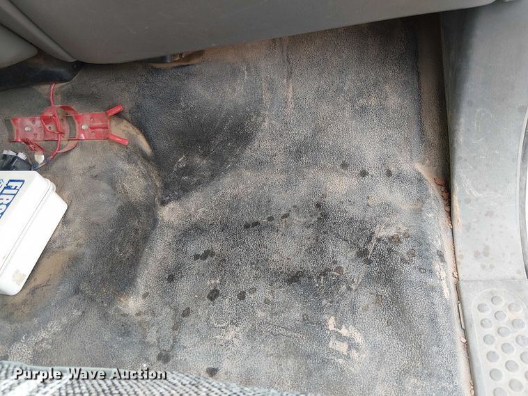 image for item EC1230 2003 Ford F450 flatbed truck