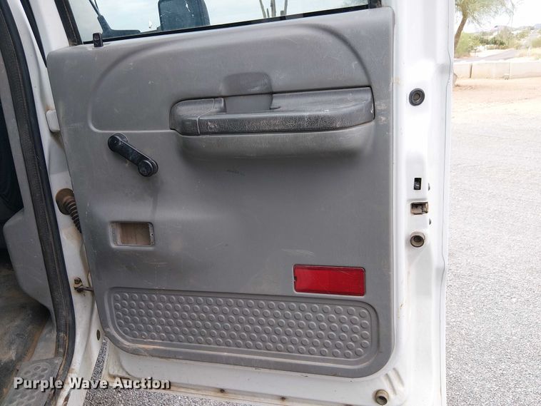 image for item EC1230 2003 Ford F450 flatbed truck