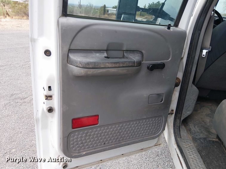 image for item EC1230 2003 Ford F450 flatbed truck