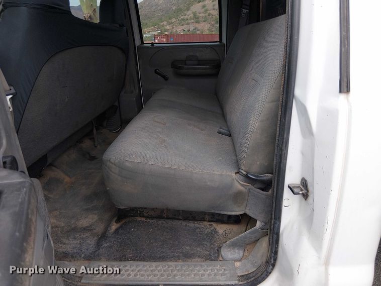 image for item EC1230 2003 Ford F450 flatbed truck