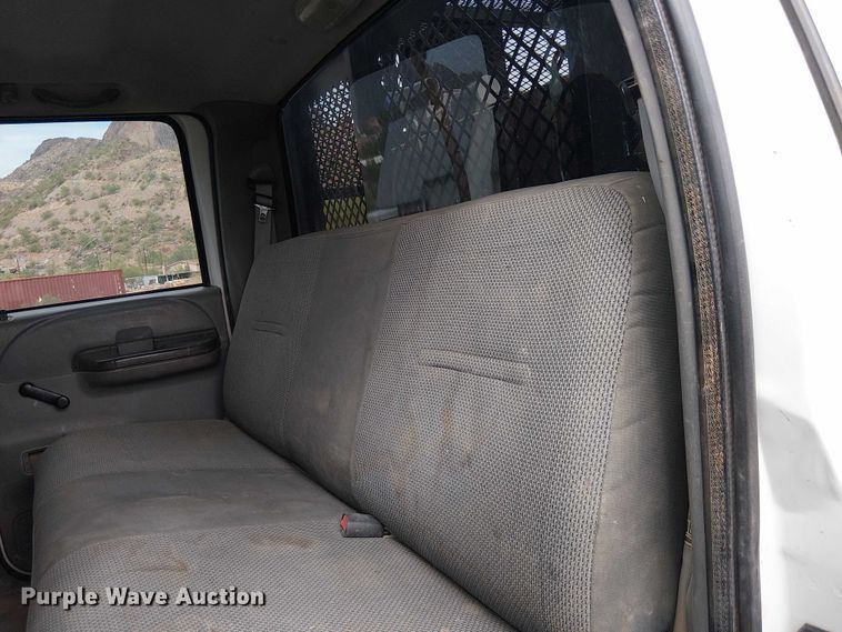 image for item EC1230 2003 Ford F450 flatbed truck