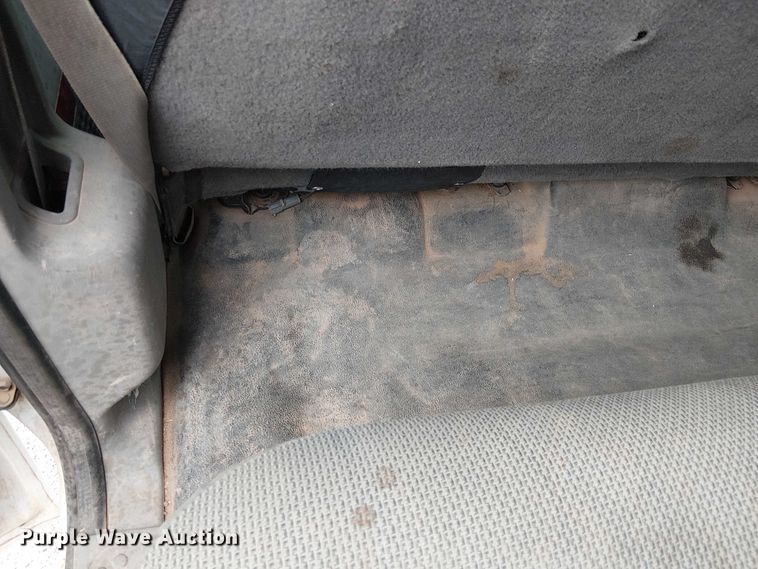 image for item EC1230 2003 Ford F450 flatbed truck