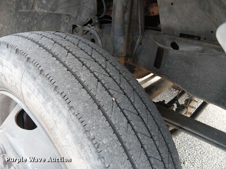 image for item EC1230 2003 Ford F450 flatbed truck