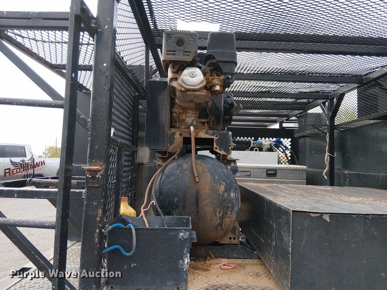 image for item EC1230 2003 Ford F450 flatbed truck