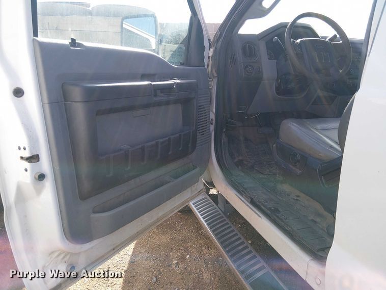 image for item EC1231 2014 Ford F250 Super Duty pickup truck
