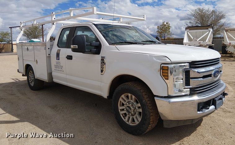 image for item EC1234 2018 Ford F250 Super Duty SuperCab utility bed pickup truck