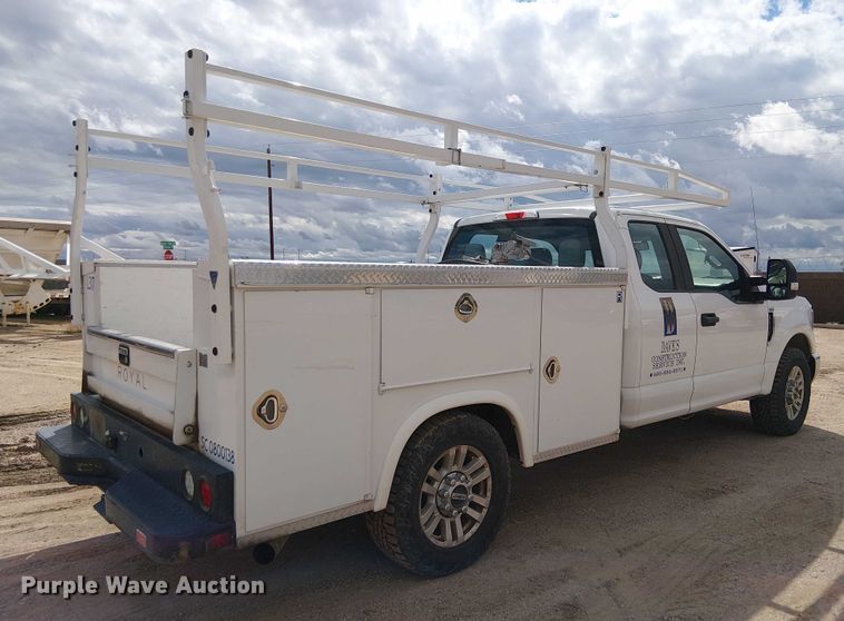 image for item EC1234 2018 Ford F250 Super Duty SuperCab utility bed pickup truck