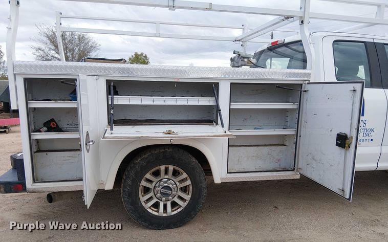 image for item EC1234 2018 Ford F250 Super Duty SuperCab utility bed pickup truck