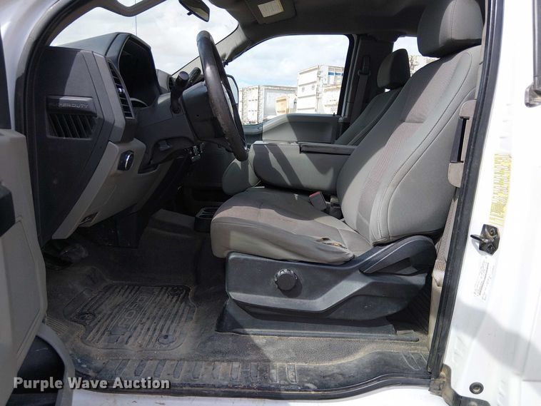 image for item EC1234 2018 Ford F250 Super Duty SuperCab utility bed pickup truck