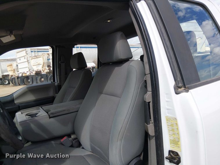 image for item EC1234 2018 Ford F250 Super Duty SuperCab utility bed pickup truck