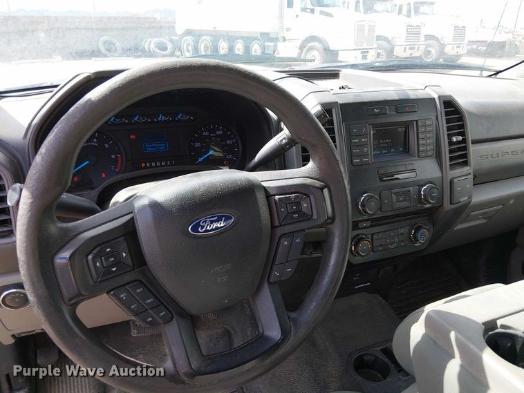 image for item EC1234 2018 Ford F250 Super Duty SuperCab utility bed pickup truck