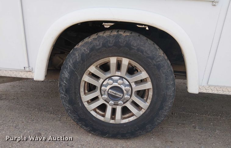 image for item EC1234 2018 Ford F250 Super Duty SuperCab utility bed pickup truck