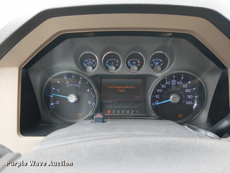 image for item EC1235 2012 Ford F250 Super Duty Crew Cab pickup truck