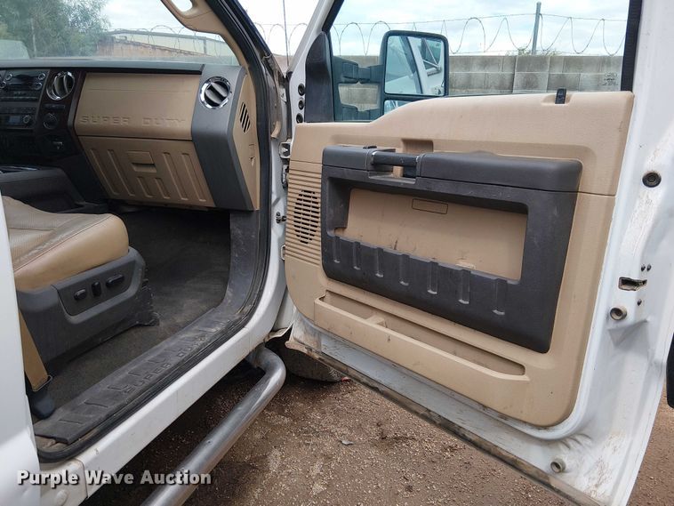 image for item EC1235 2012 Ford F250 Super Duty Crew Cab pickup truck