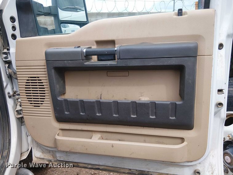 image for item EC1235 2012 Ford F250 Super Duty Crew Cab pickup truck