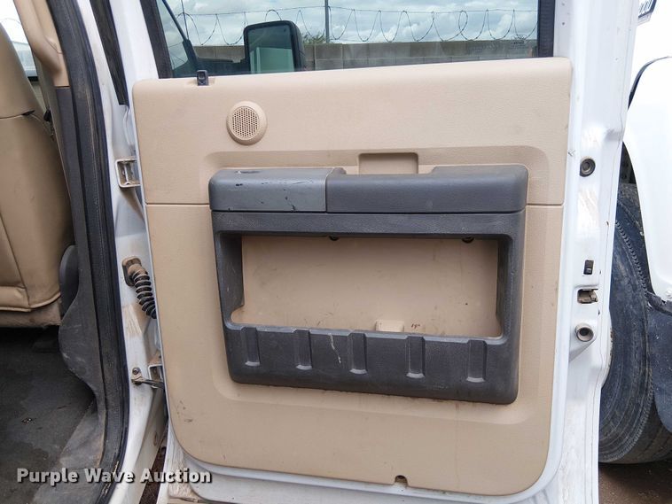 image for item EC1235 2012 Ford F250 Super Duty Crew Cab pickup truck