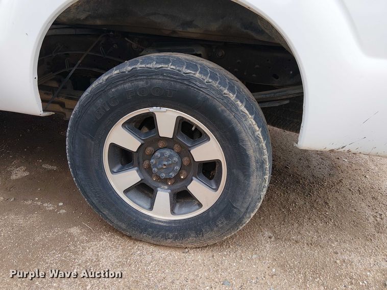 image for item EC1235 2012 Ford F250 Super Duty Crew Cab pickup truck