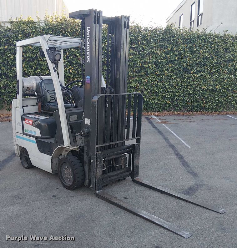 MONTACARGAS 2017 UNICARRIERS CFS40