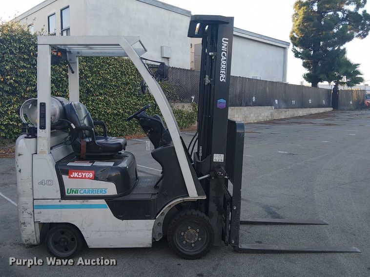 MONTACARGAS 2017 UNICARRIERS CFS40