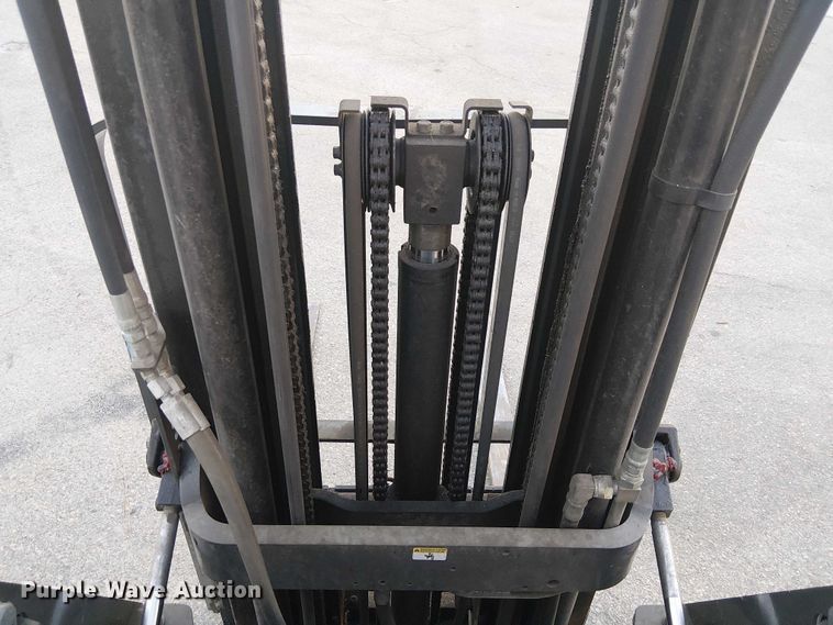 image for item EC1245 2017 UniCarriers CFS40 forklift