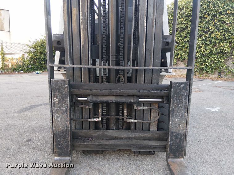 image for item EC1245 2017 UniCarriers CFS40 forklift