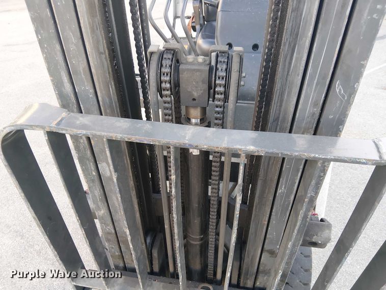 image for item EC1245 2017 UniCarriers CFS40 forklift