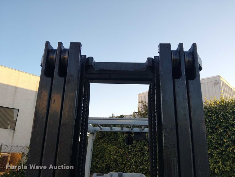 image for item EC1245 2017 UniCarriers CFS40 forklift