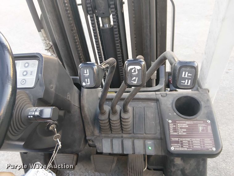 image for item EC1245 2017 UniCarriers CFS40 forklift