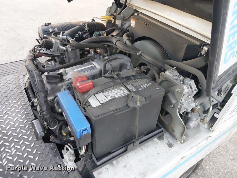 image for item EC1245 2017 UniCarriers CFS40 forklift