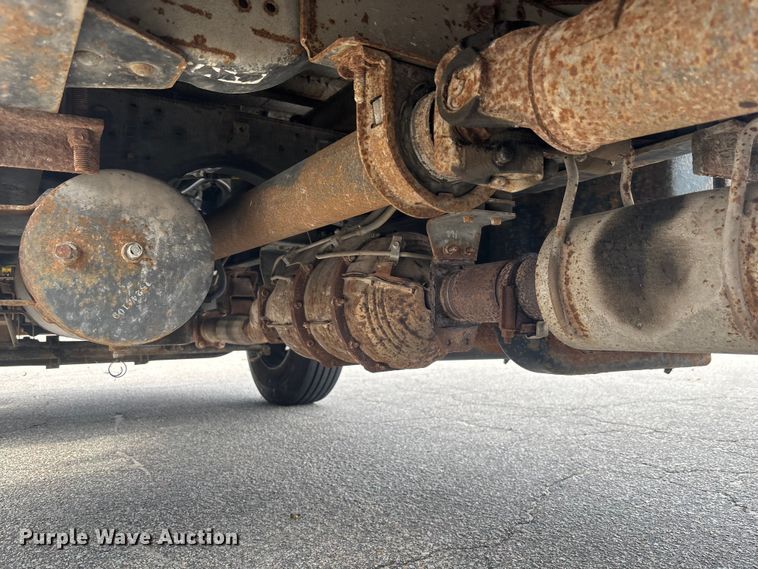 image for item EC3868 2008 GMC T6500 box truck