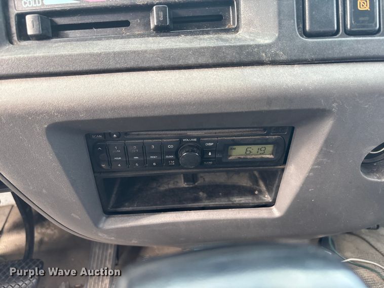 image for item EC3868 2008 GMC T6500 box truck