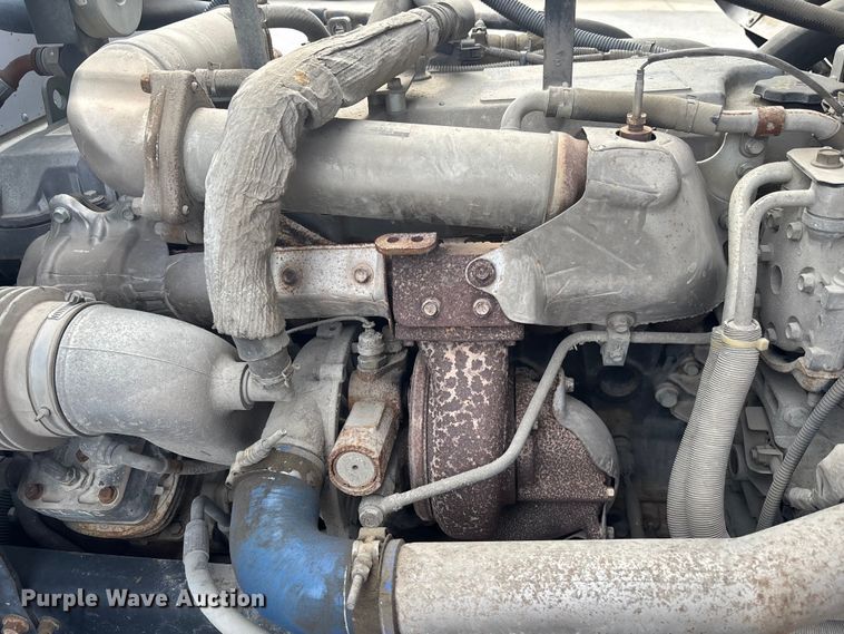 image for item EC3868 2008 GMC T6500 box truck