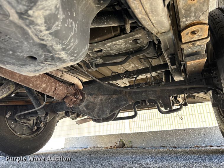 image for item EC3889 2012 Nissan NV2500HD van