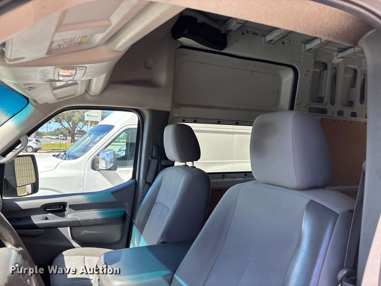 image for item EC3889 2012 Nissan NV2500HD van