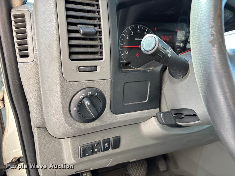 image for item EC3889 2012 Nissan NV2500HD van