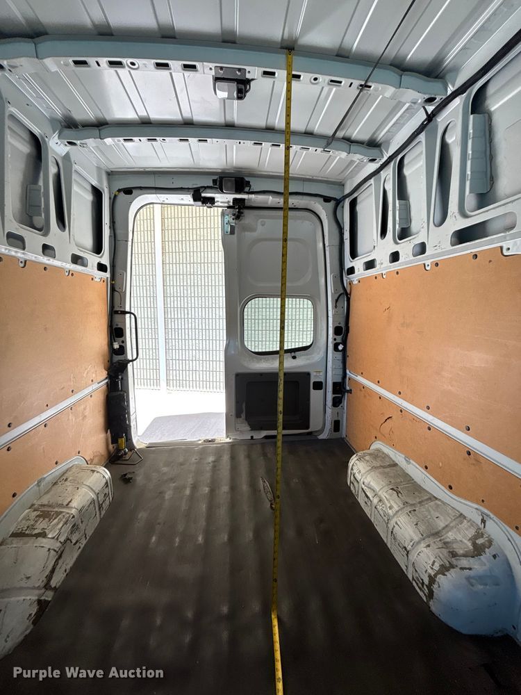 image for item EC3889 2012 Nissan NV2500HD van