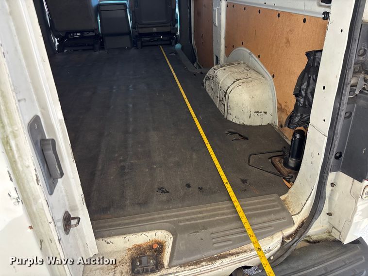 image for item EC3889 2012 Nissan NV2500HD van