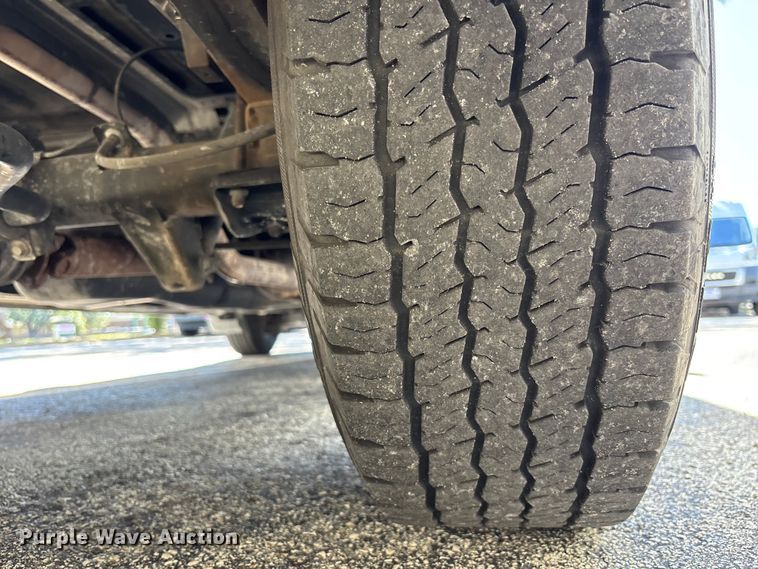 image for item EC3889 2012 Nissan NV2500HD van