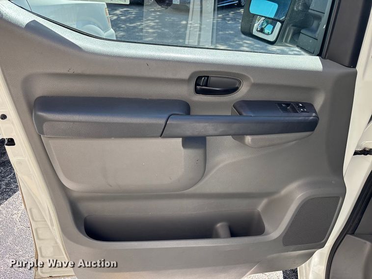 image for item EC3890 2019 Nissan NV2500HD van