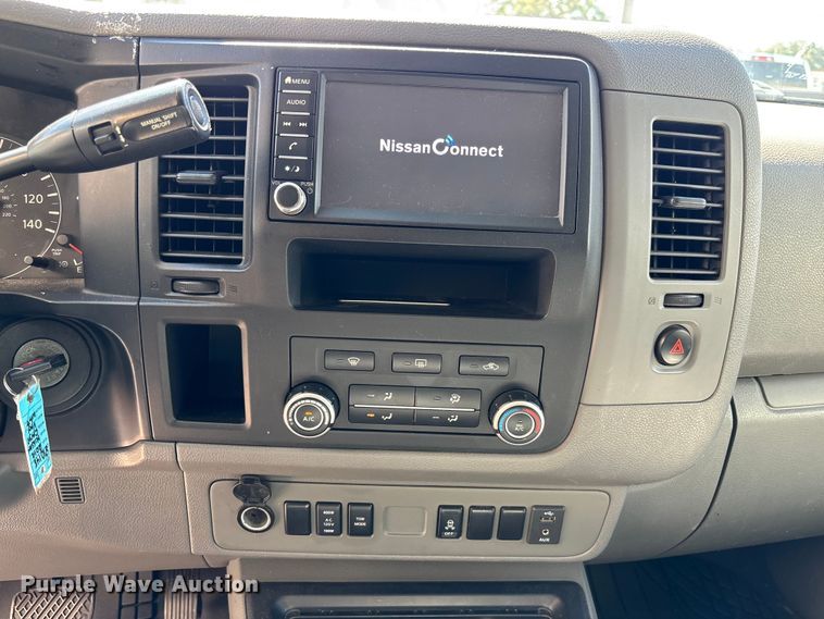 image for item EC3890 2019 Nissan NV2500HD van