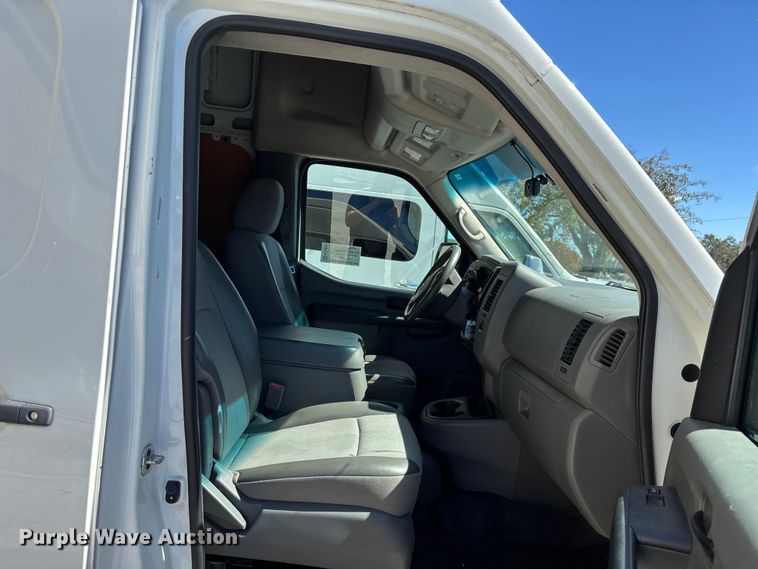 image for item EC3890 2019 Nissan NV2500HD van