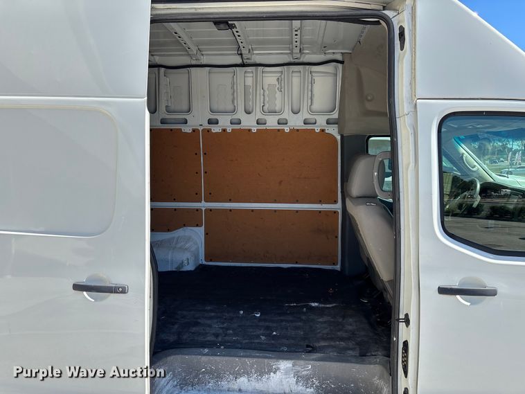 image for item EC3890 2019 Nissan NV2500HD van