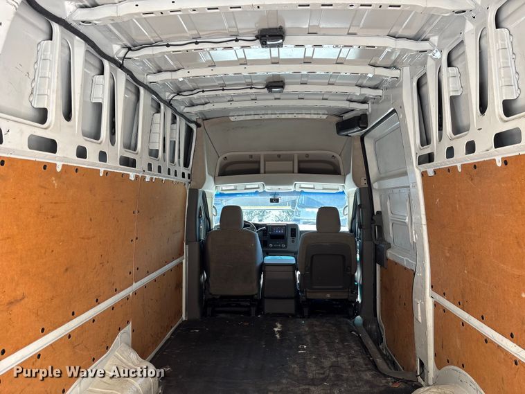 image for item EC3890 2019 Nissan NV2500HD van