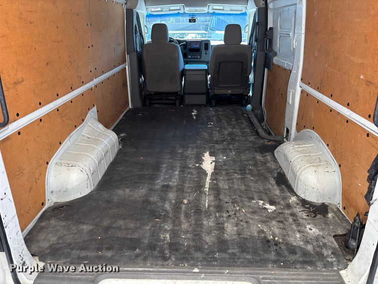image for item EC3890 2019 Nissan NV2500HD van