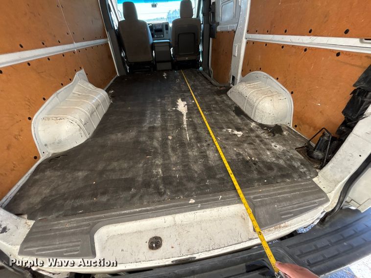 image for item EC3890 2019 Nissan NV2500HD van