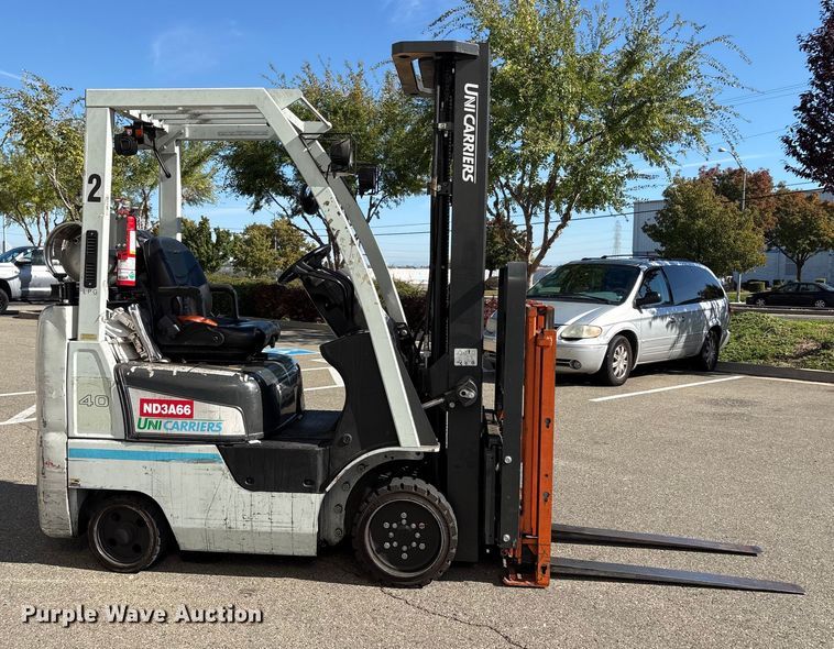 MONTACARGAS 2017 UNICARRIERS CFS40