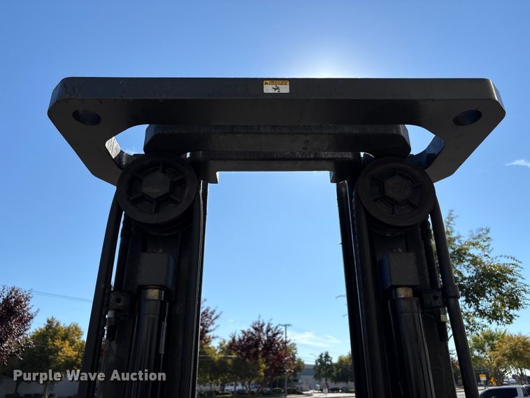 image for item EC8073 2017 UniCarriers CFS40 forklift