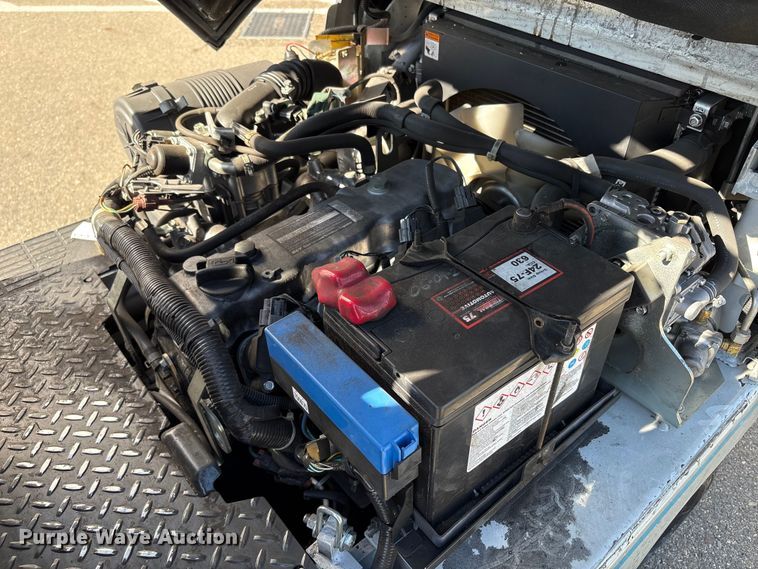 image for item EC8073 2017 UniCarriers CFS40 forklift