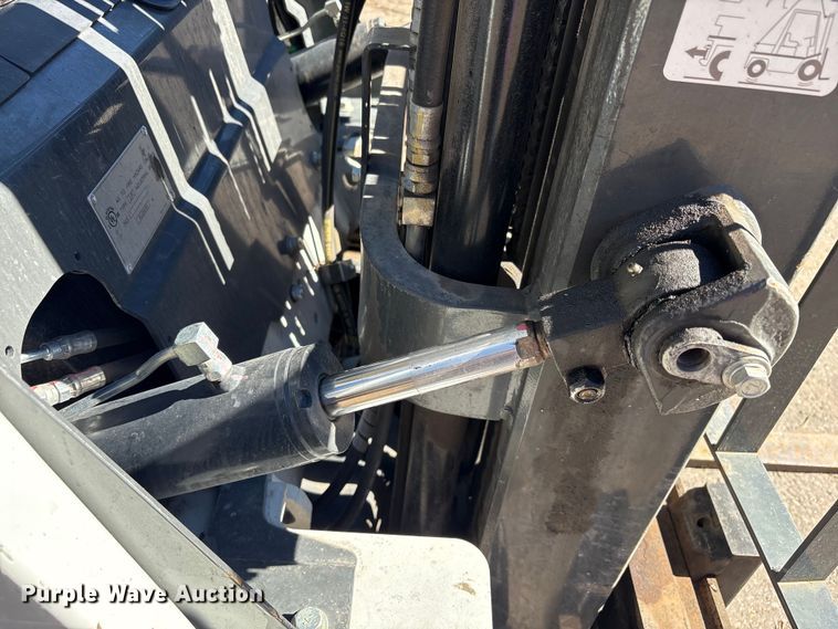 image for item EC8074 2017 UniCarriers PF50 forklift