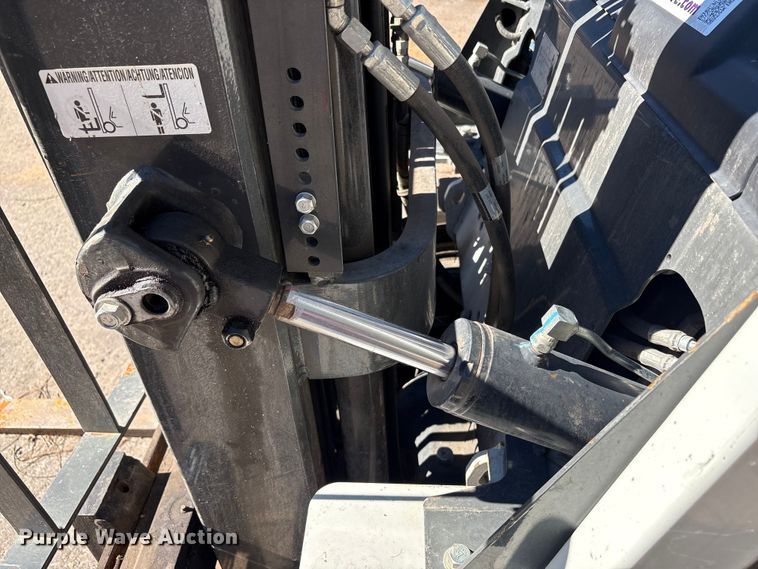 image for item EC8074 2017 UniCarriers PF50 forklift